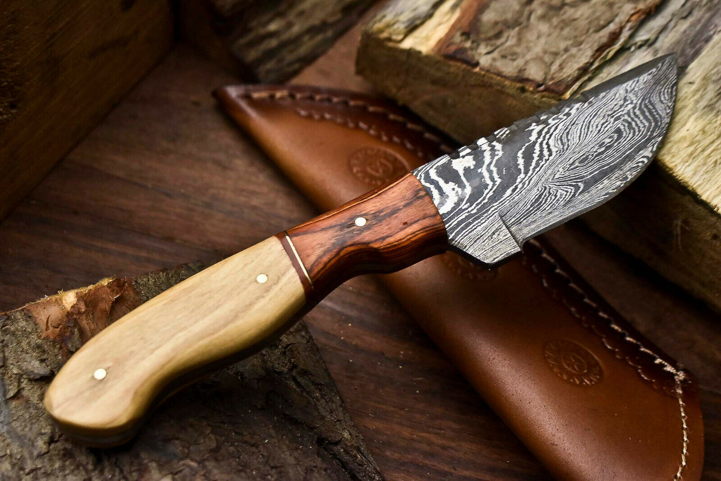 HS-709 Custom Handmade Damascus Steel Skinner Knife - Beautiful Wood Handle