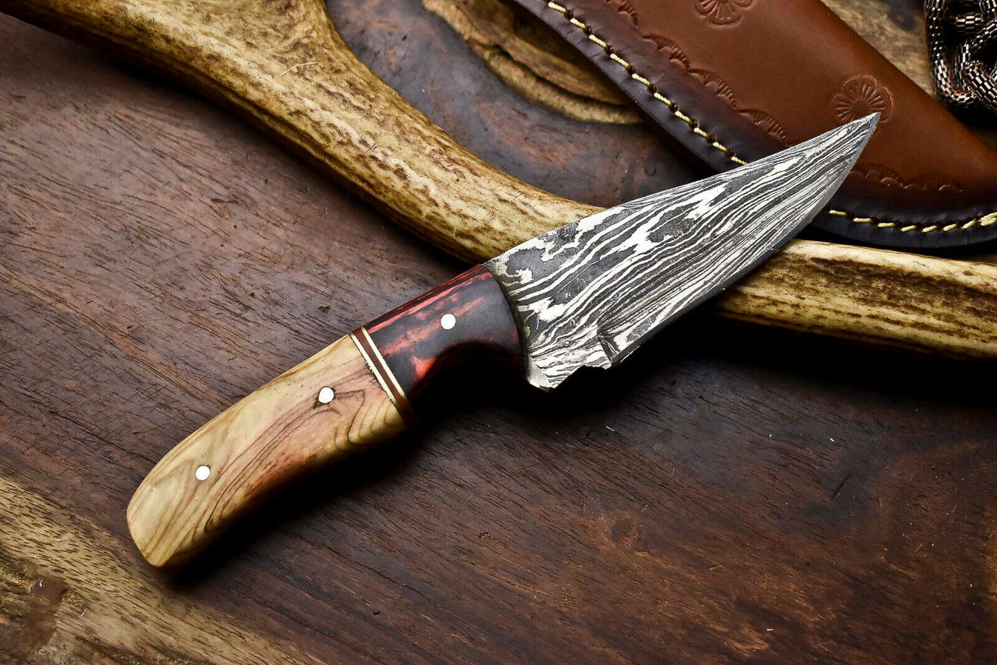 HS-686 Custom Handmade Damascus Steel Skinner Knife - Beautiful Wood Handle