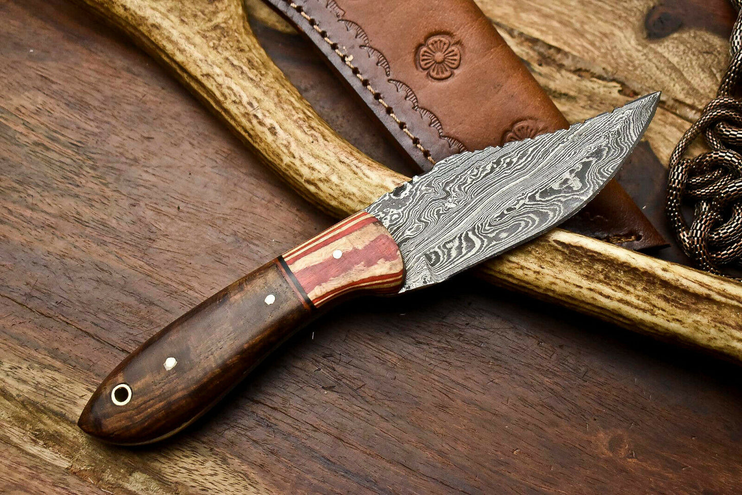 HS-685 Custom Handmade Damascus Steel Skinner Knife - Beautiful Wood Handle
