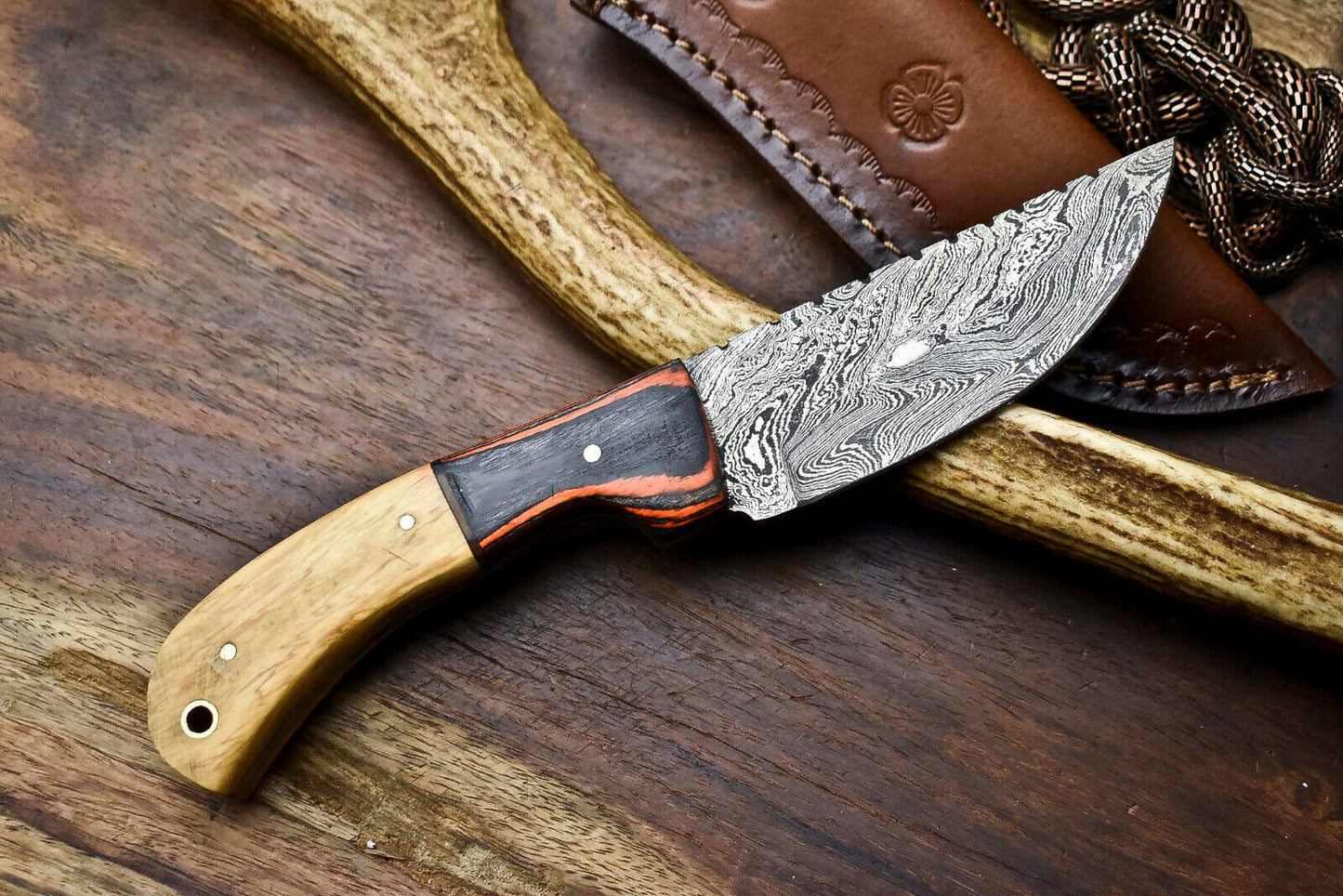 HS-688 Custom Handmade Damascus Steel Skinner Knife - Beautiful Wood Handle