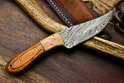 HS-658 Custom Handmade Damascus Steel Skinner Knife - Beautiful Hard Wood Handle