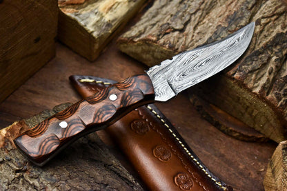 HS-656 Custom Handmade Damascus Hunting Skinning Blade Hunter Camping Full Tang Knife