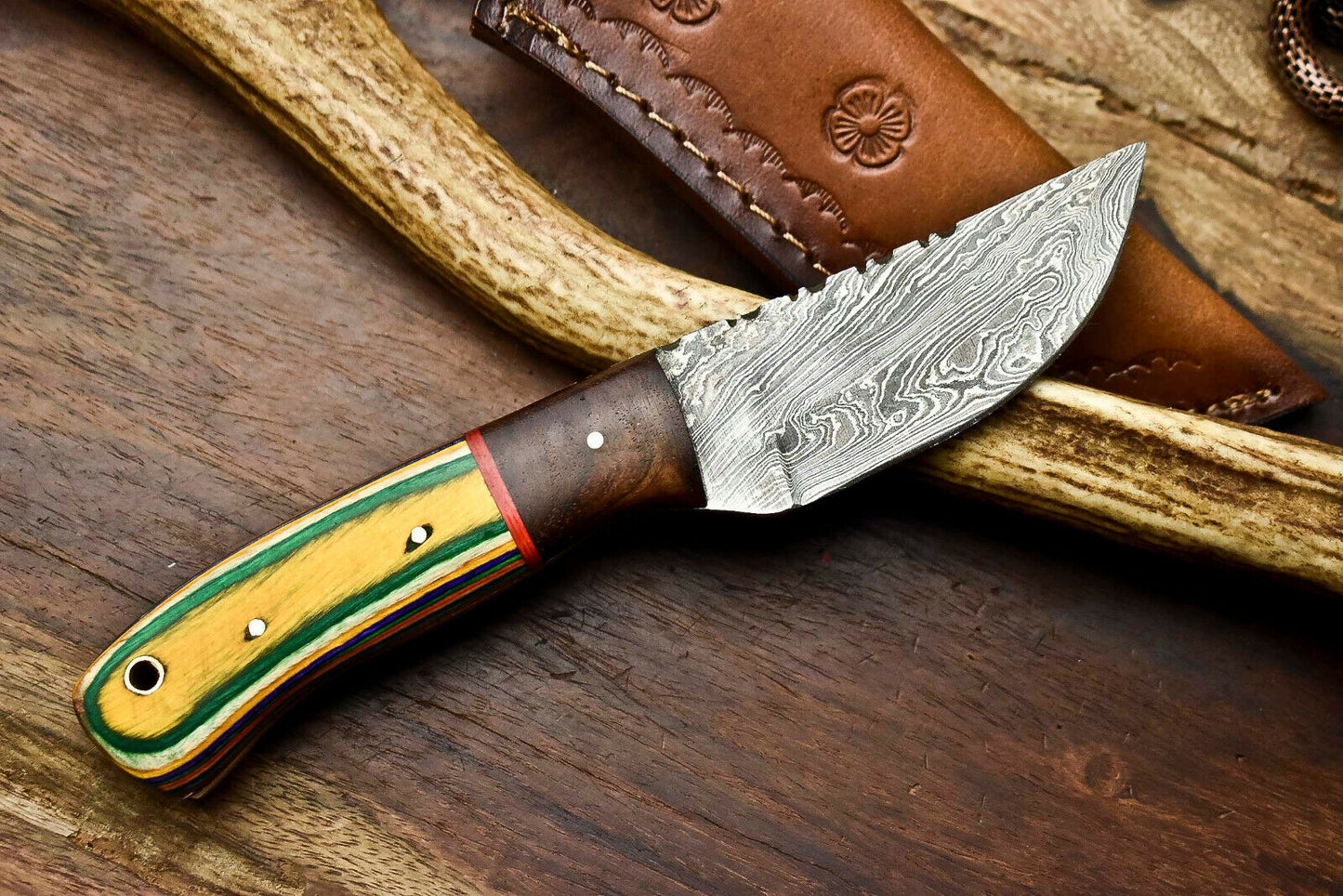 HS-645 Custom Handmade Damascus Hunting Skinning Blade Hunter Camping Full Tang Knife