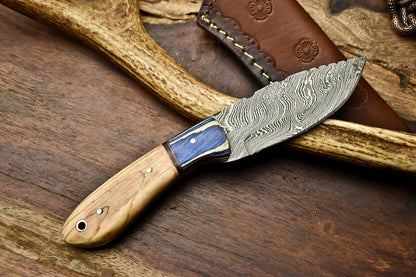 HS-641 Custom Handmade Damascus Hunting Skinning Blade Hunter Camping Full Tang Knife