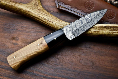 HS-698 Custom Handmade Damascus Steel Skinner Knife - Beautiful Wood Handle
