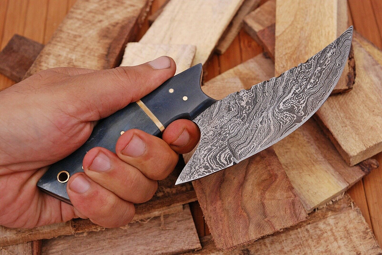 HS-442 | Custom Handmade Damascus Steel Awesome Hunting knife With Buffalo Horn Handle