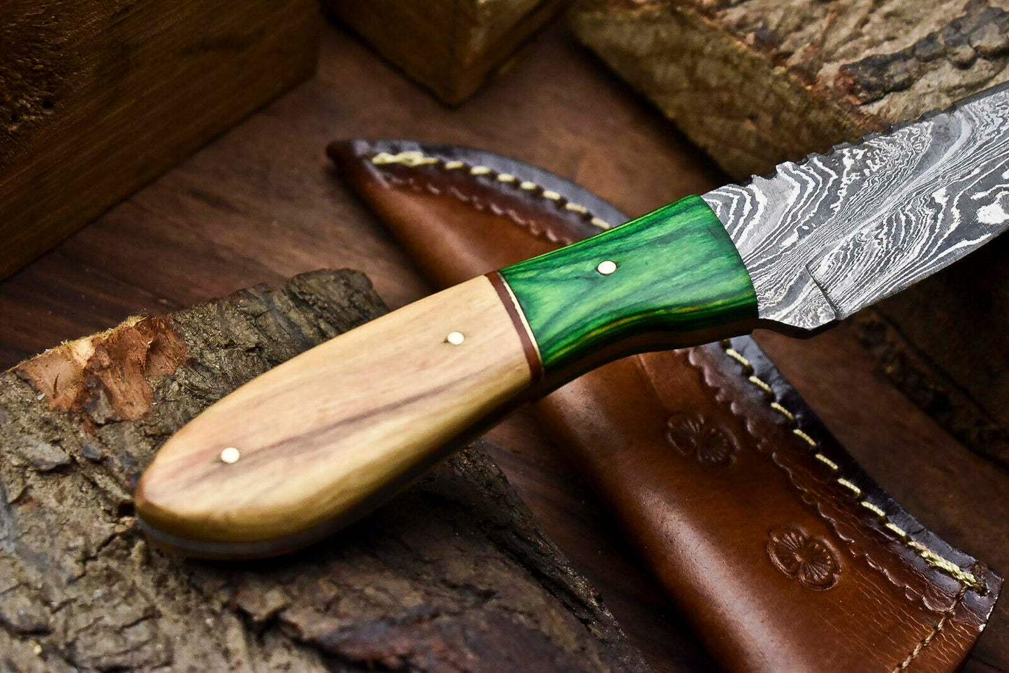 HS-707 Custom Handmade Damascus Steel Skinner Knife - Beautiful Wood Handle