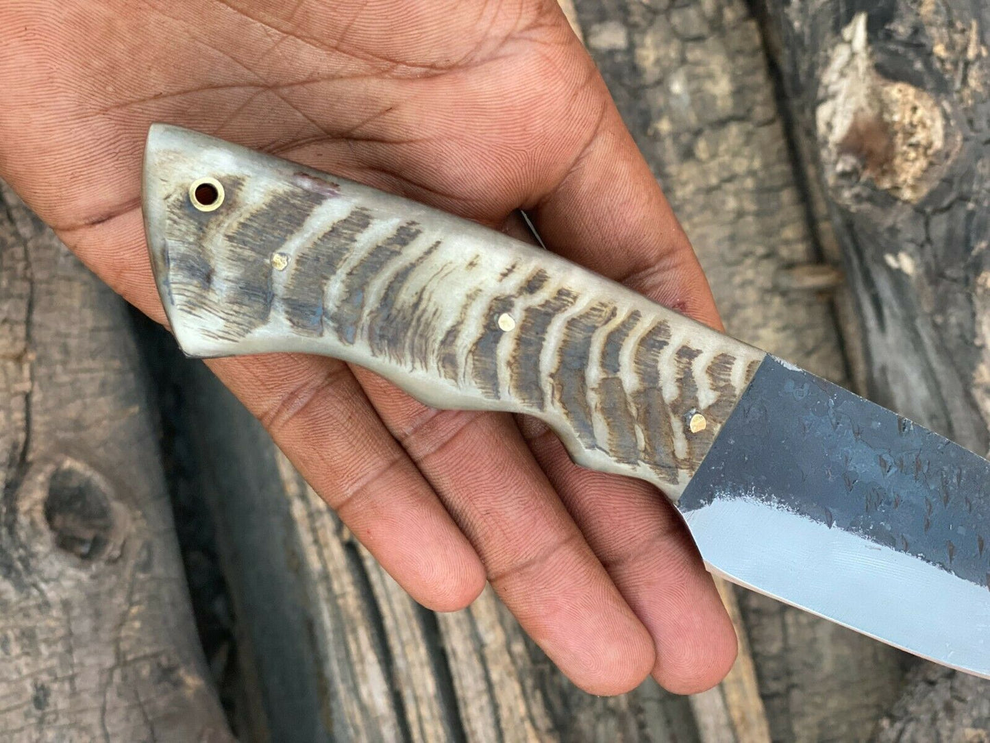 HS-468 Custom Handmade High Carbon Steel Hunting knife With Ram Horn Handle