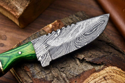 HS-677 Custom Handmade Damascus Steel Skinner Knife - Beautiful Hard Wood Handle