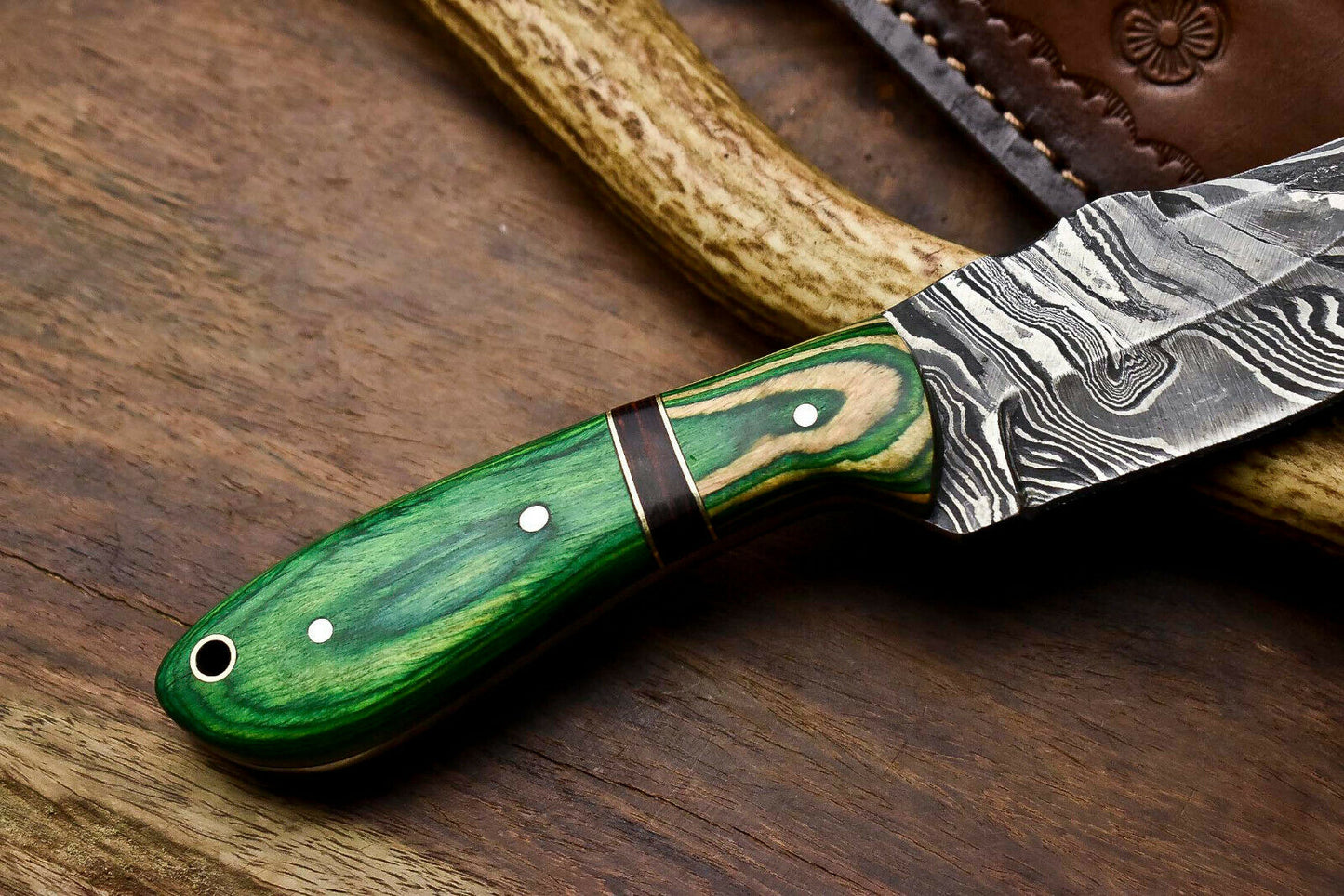 HS-672 Custom Handmade Damascus Steel Skinner Knife - Beautiful Hard Wood Handle
