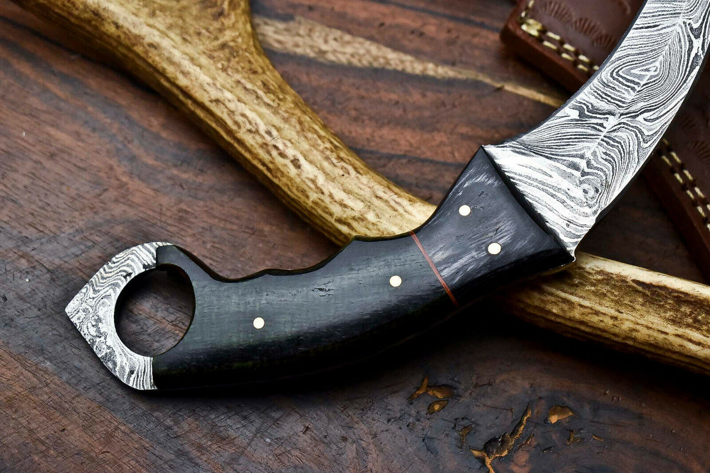 HS-900 Handmade Damascus Hunting Blade Karambit Full Tang Knife