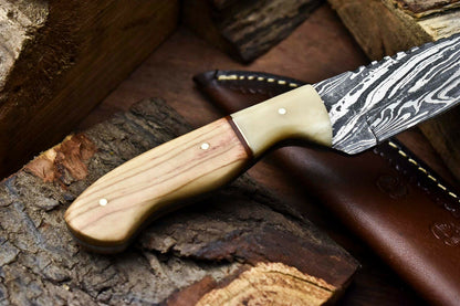HS-652 Custom Handmade Damascus Hunting Skinning Blade Hunter Camping Full Tang Knife