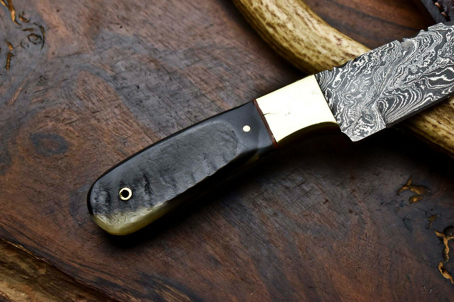 HS-614 Handmade Damascus Skinning Blade Camping Full Tang Knife