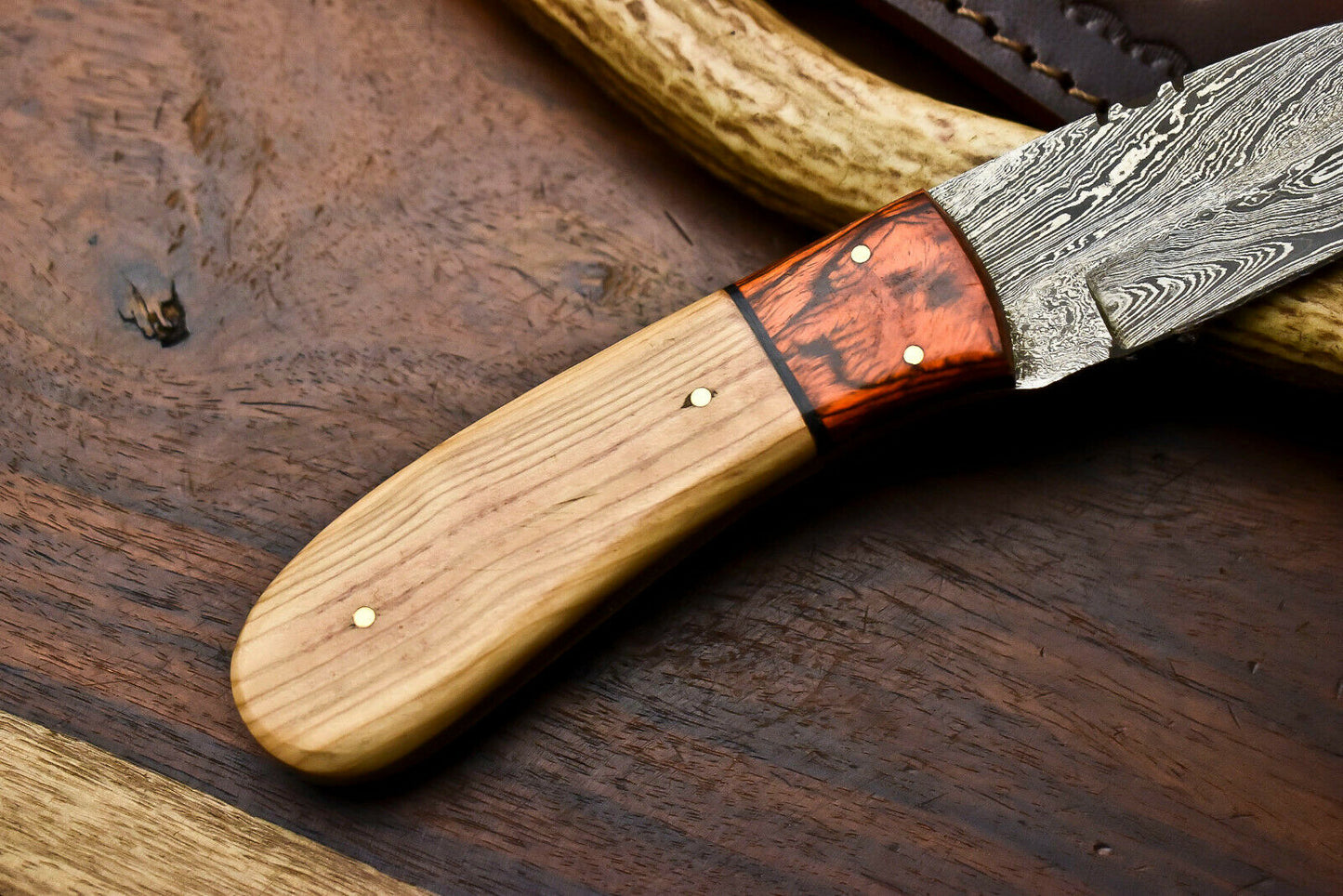HS-592  Handmade Damascus Skinning Blade Camping Full Tang Knife
