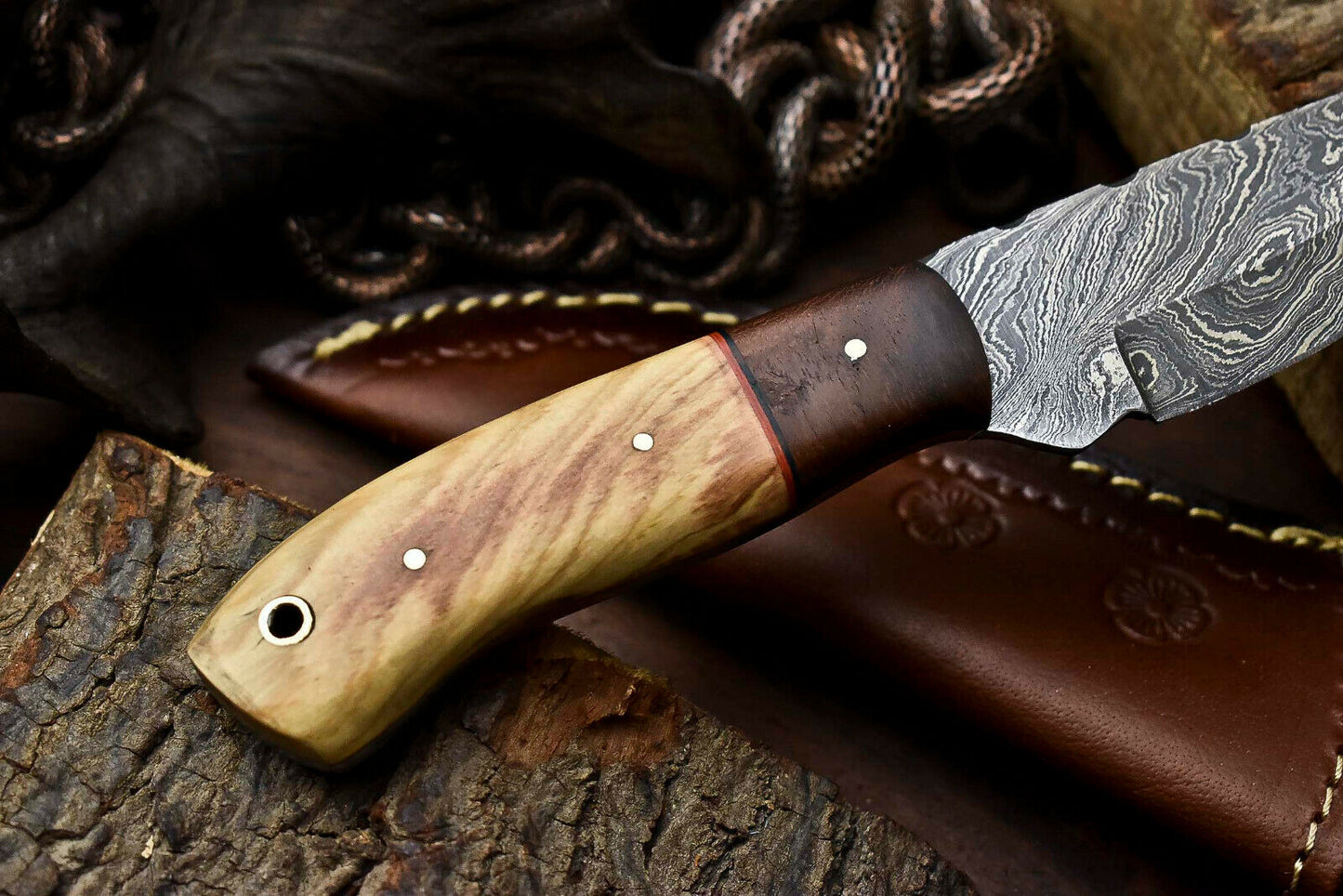HS-653 Custom Handmade Damascus Hunting Skinning Blade Hunter Camping Full Tang Knife
