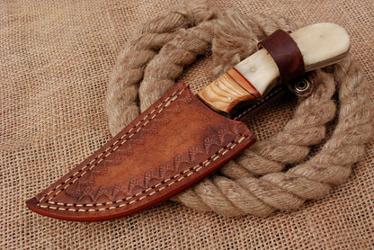 HS-754 Custom Hand Forged Damascus Steel Skinner Knife 8.0 inch Overall And Camel Bone+Wood Handle
