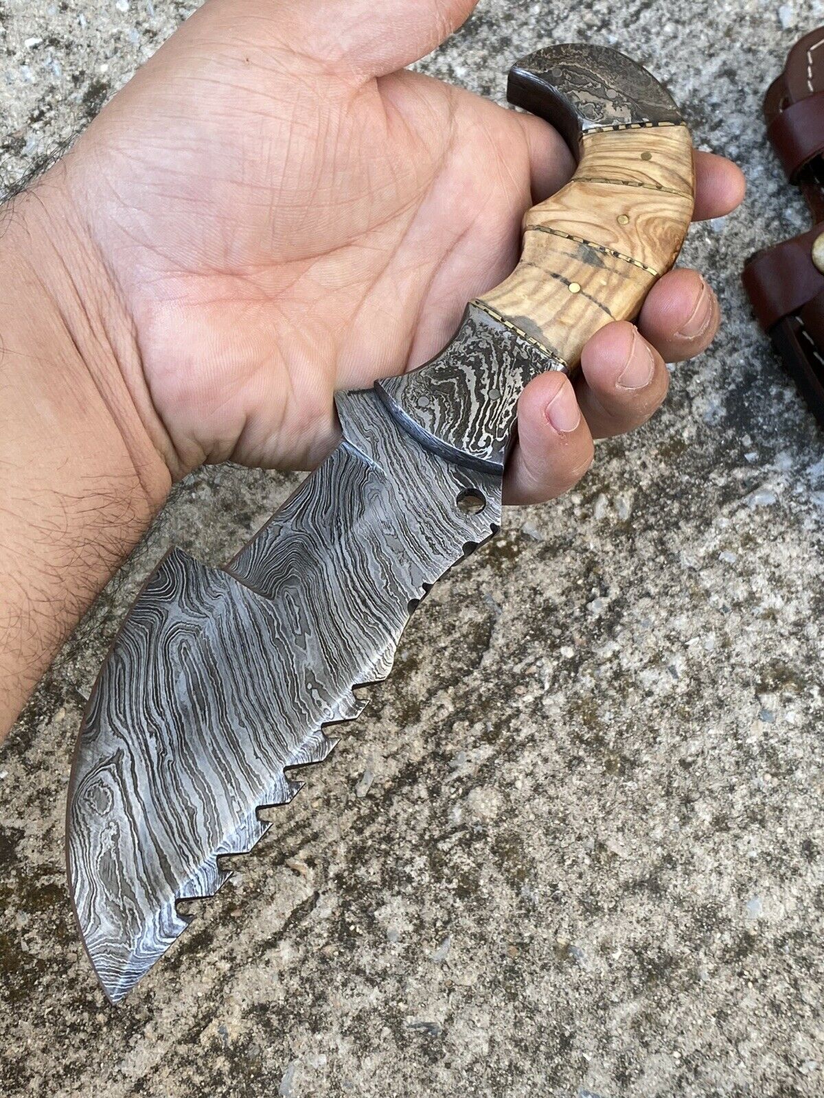 HS-929 Custom Handmade Damascus Steel Tracker/Hunting Fix knife - Wood Handle