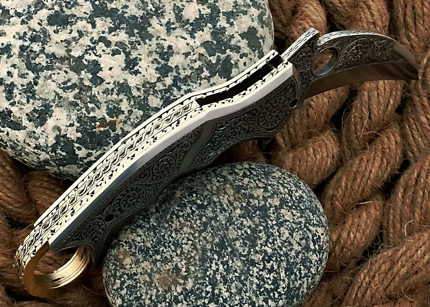 Present The Best Custom Hand Engraved Folding-Pocket Knife With Very Good Price