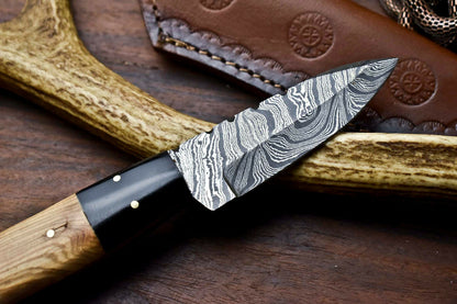 HS-698 Custom Handmade Damascus Steel Skinner Knife - Beautiful Wood Handle
