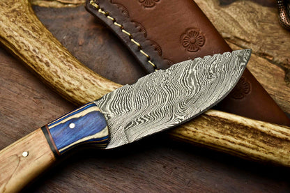 HS-641 Custom Handmade Damascus Hunting Skinning Blade Hunter Camping Full Tang Knife