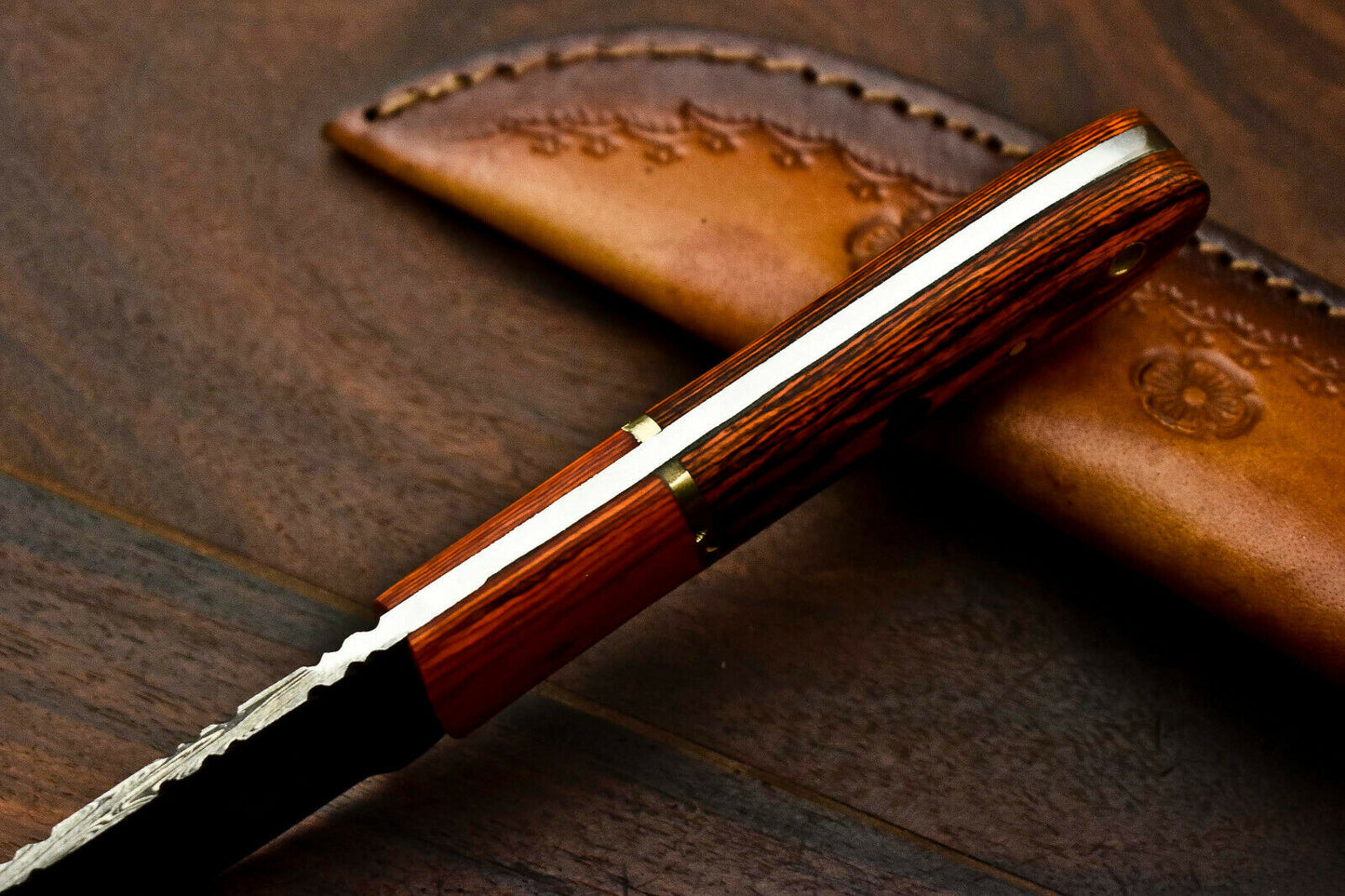 HS-607 Custom Handmade Damascus Hunting Skinning Blade Hunter Camping Full Tang Knife