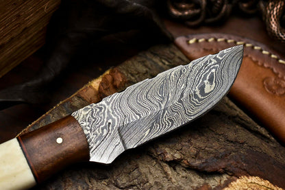 HS-654 Custom Handmade Damascus Hunting Skinning Blade Hunter Camping Full Tang Knife