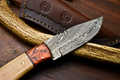 HS-592  Handmade Damascus Skinning Blade Camping Full Tang Knife