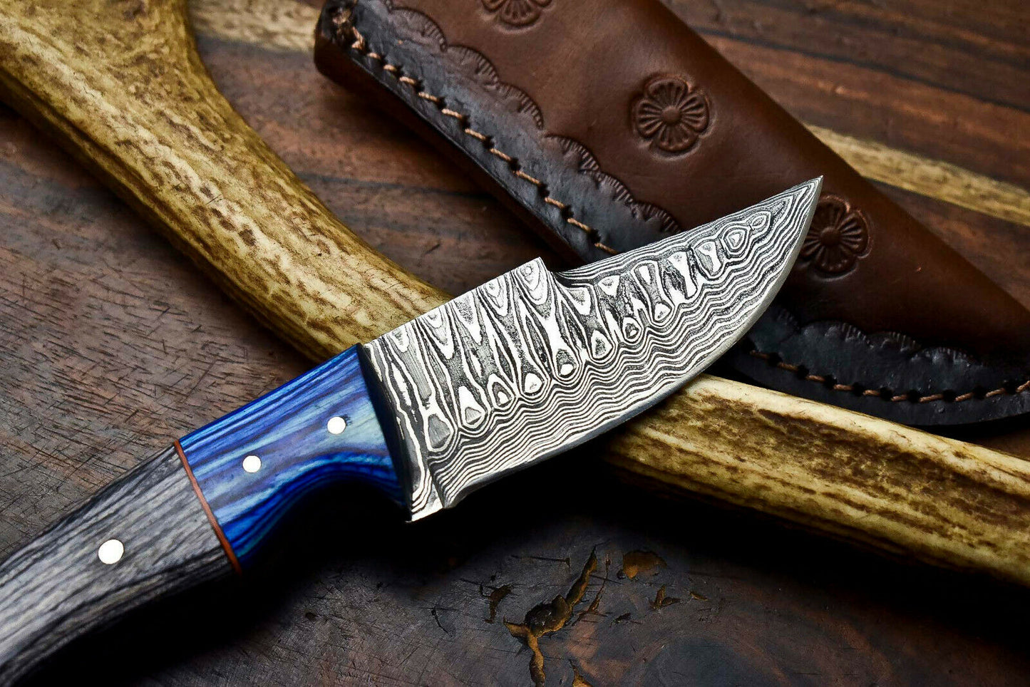HS-618 Handmade Damascus Skinning Blade Camping Full Tang Knife