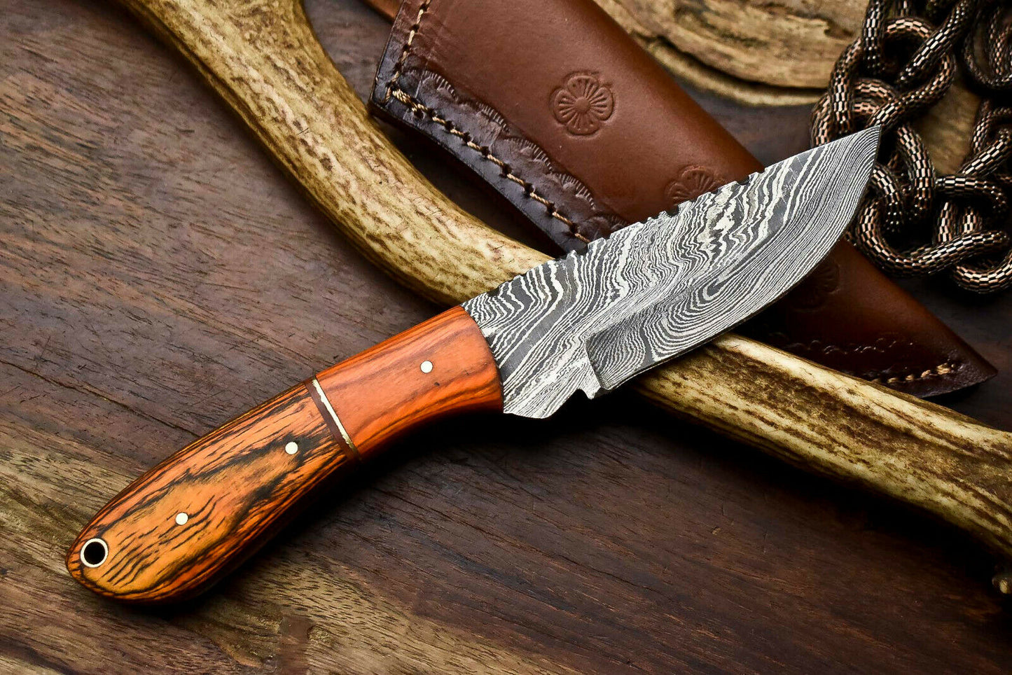 HS-670 Custom Handmade Damascus Steel Skinner Knife - Beautiful Hard Wood Handle
