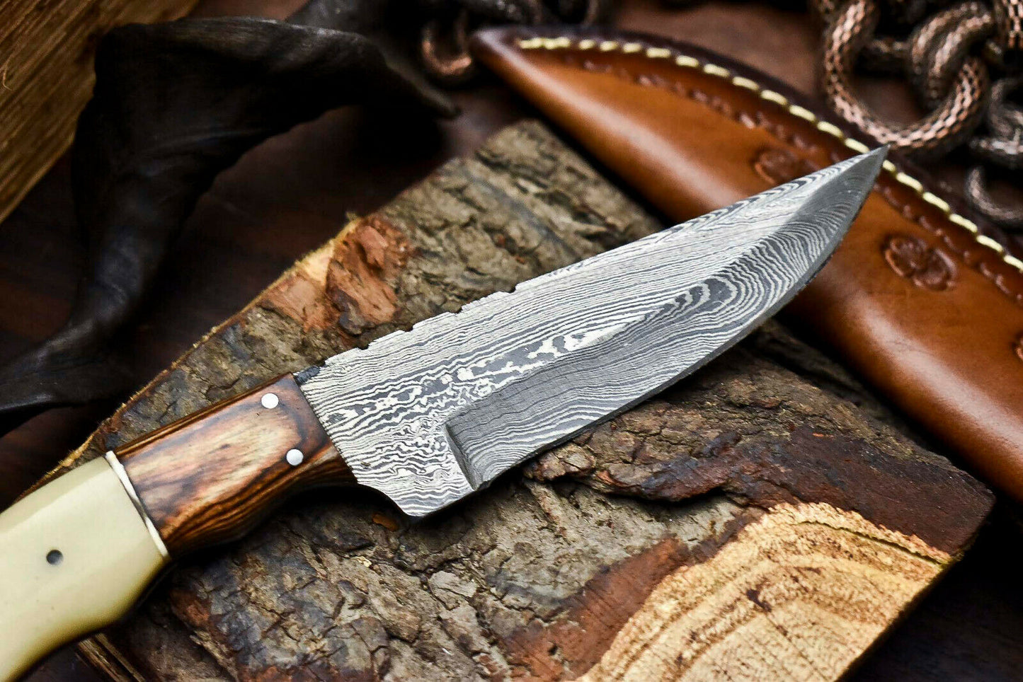 HS-638 Custom Handmade Damascus Hunting Skinning Blade Hunter Camping Full Tang Knife
