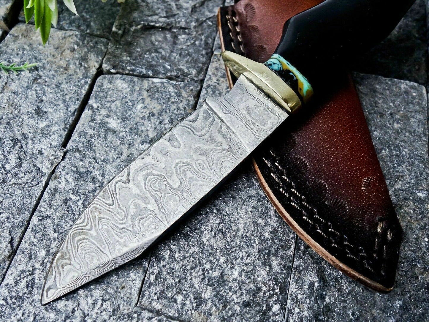 Damascus Hunting Knife – Bull Horn Handle | Brass Guard | HS-357