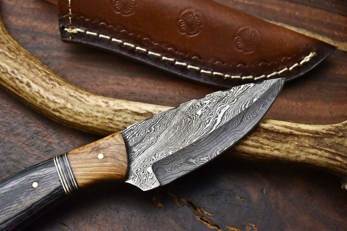 HS-600 Handmade Damascus Skinning Blade Camping Full Tang Knife