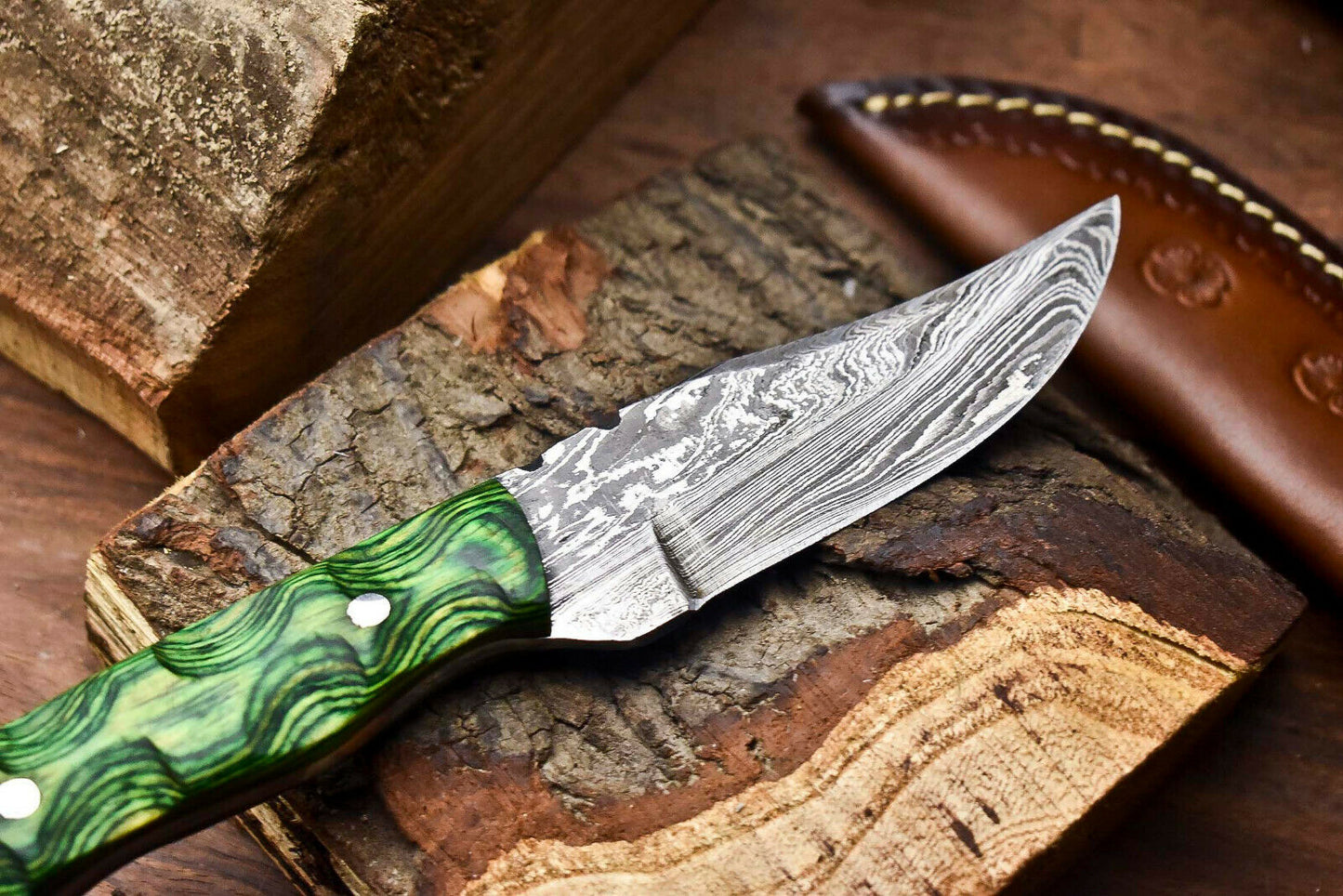 HS-705 Custom Handmade Damascus Steel Skinner Knife - Beautiful Wood Handle