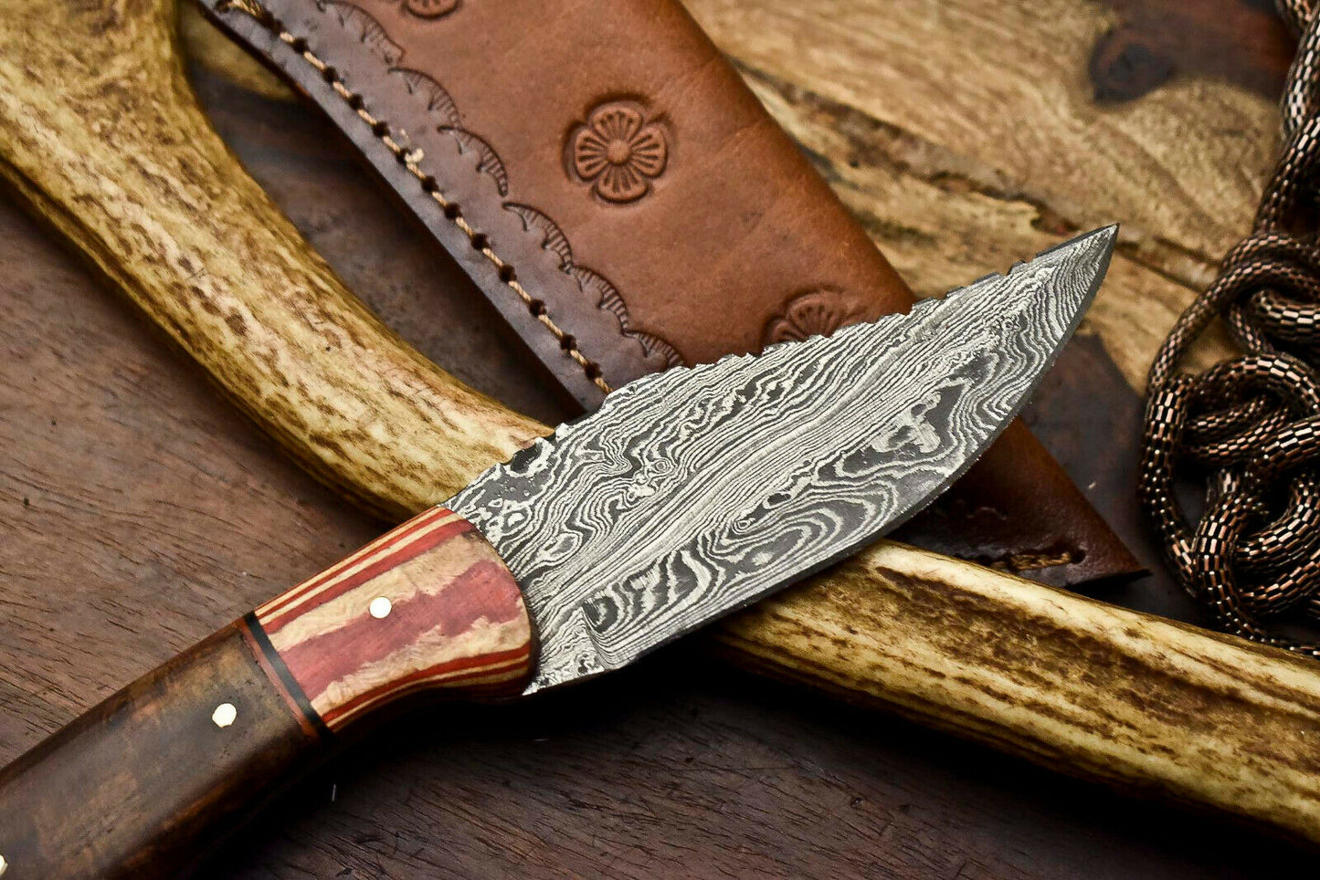 HS-685 Custom Handmade Damascus Steel Skinner Knife - Beautiful Wood Handle