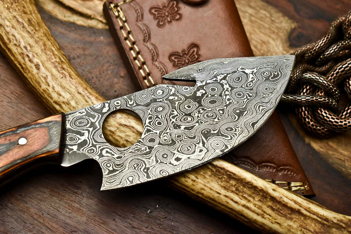 HS-637 Custom Handmade Damascus Hunting Skinning Blade Hunter Camping Full Tang Knife