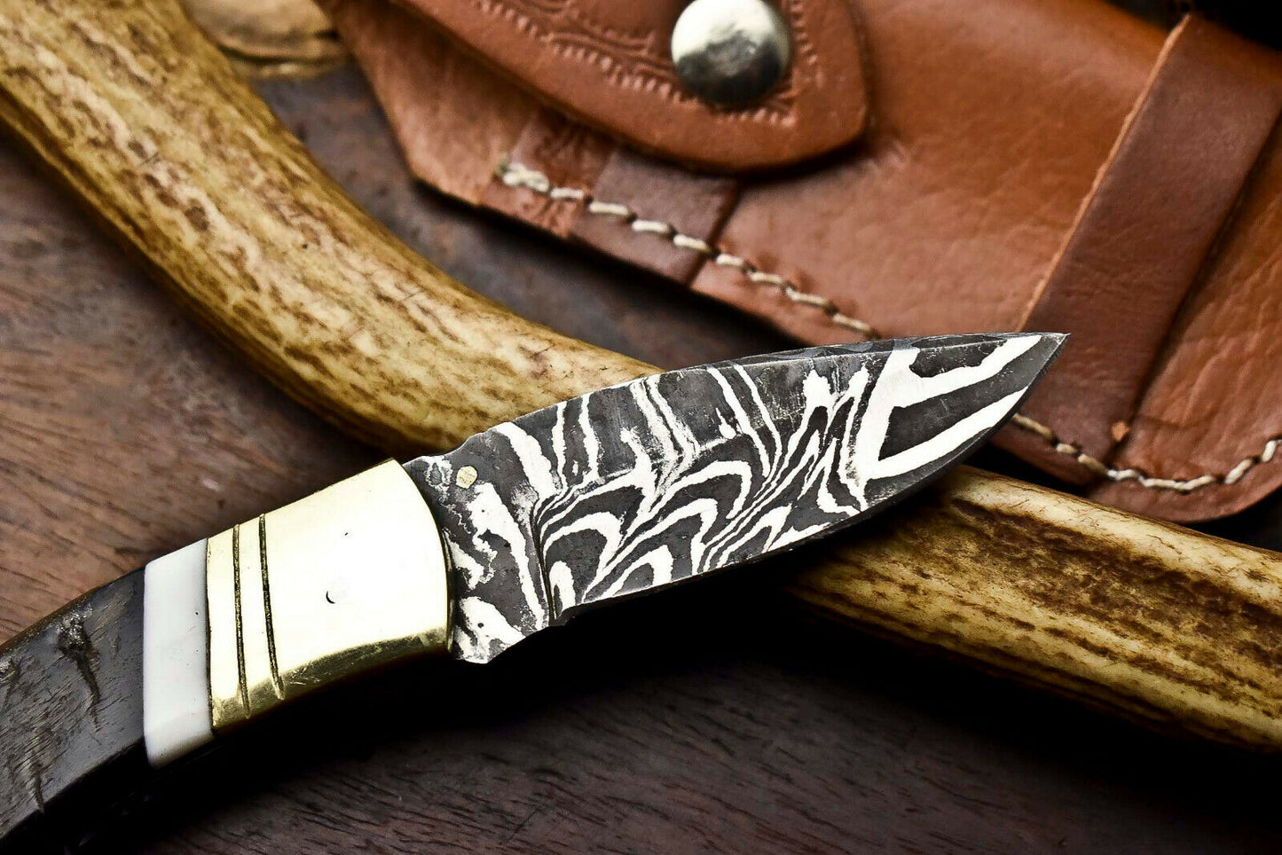 Custom Handmade Damascus Steel Pocket Folding Knife - Beautiful Ram's Horn Handle