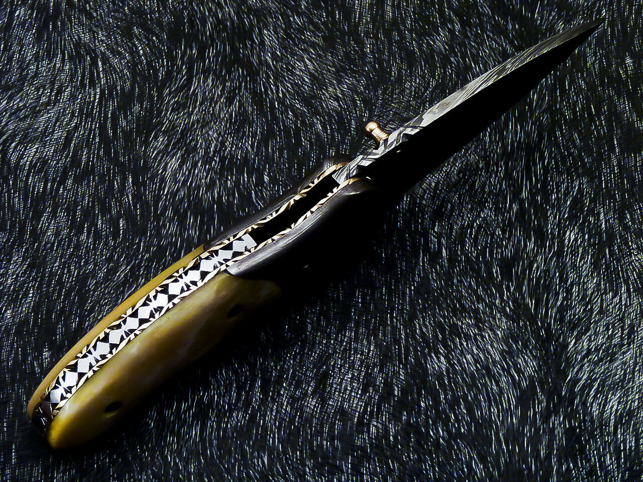 Damascus Liner Lock Folding Knife – Camel Bone | Twist Blade | HS-1124