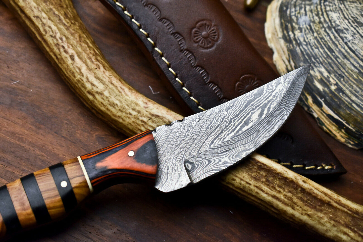 HS-564 Handmade Damascus Hunting Skinning Blade Hunter Camping Full Tang Knife