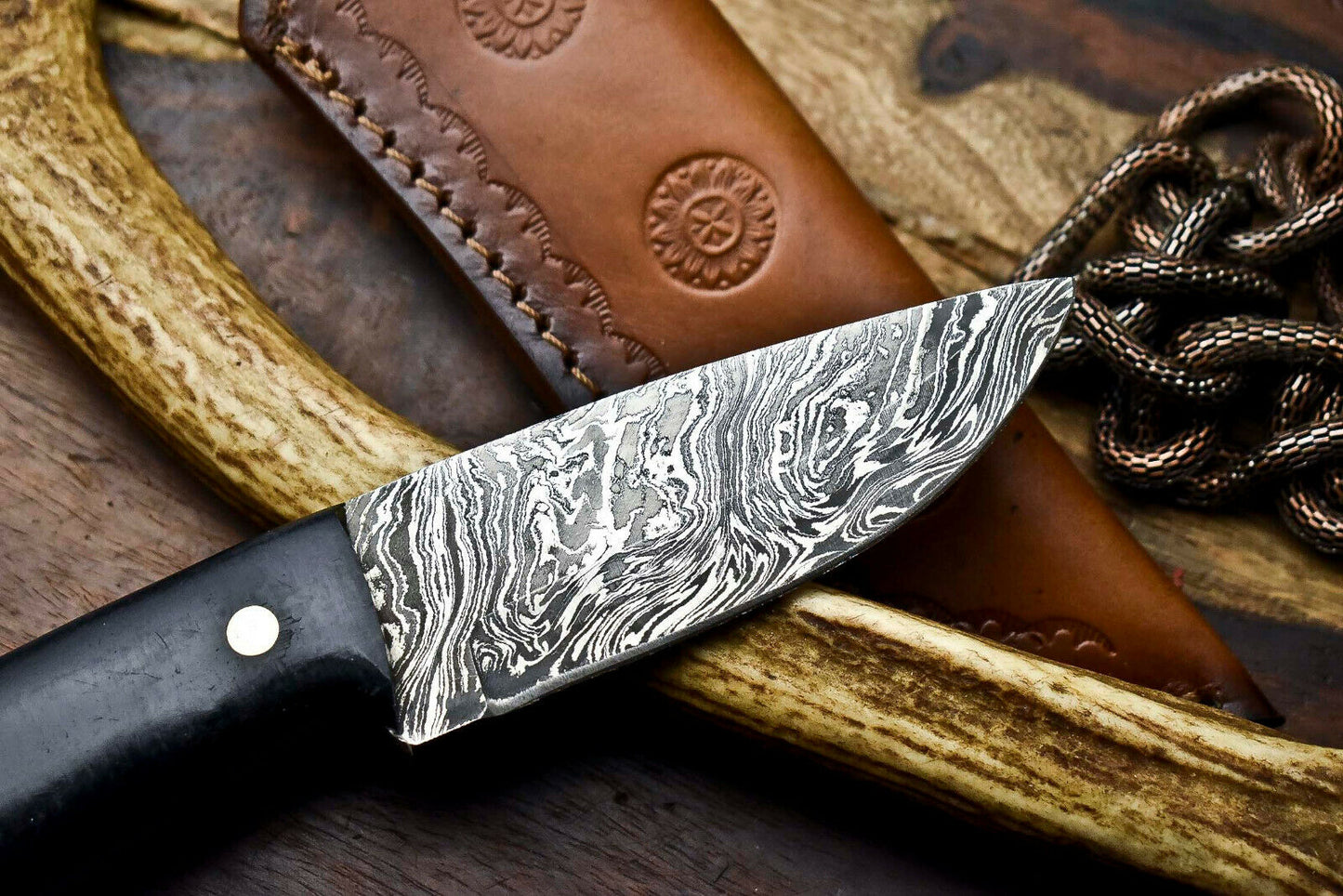 HS-647 Custom Handmade Damascus Hunting Skinning Blade Hunter Camping Full Tang Knife