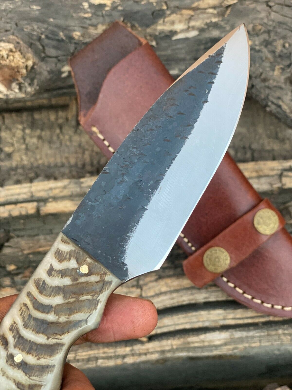 HS-468 Custom Handmade High Carbon Steel Hunting knife With Ram Horn Handle