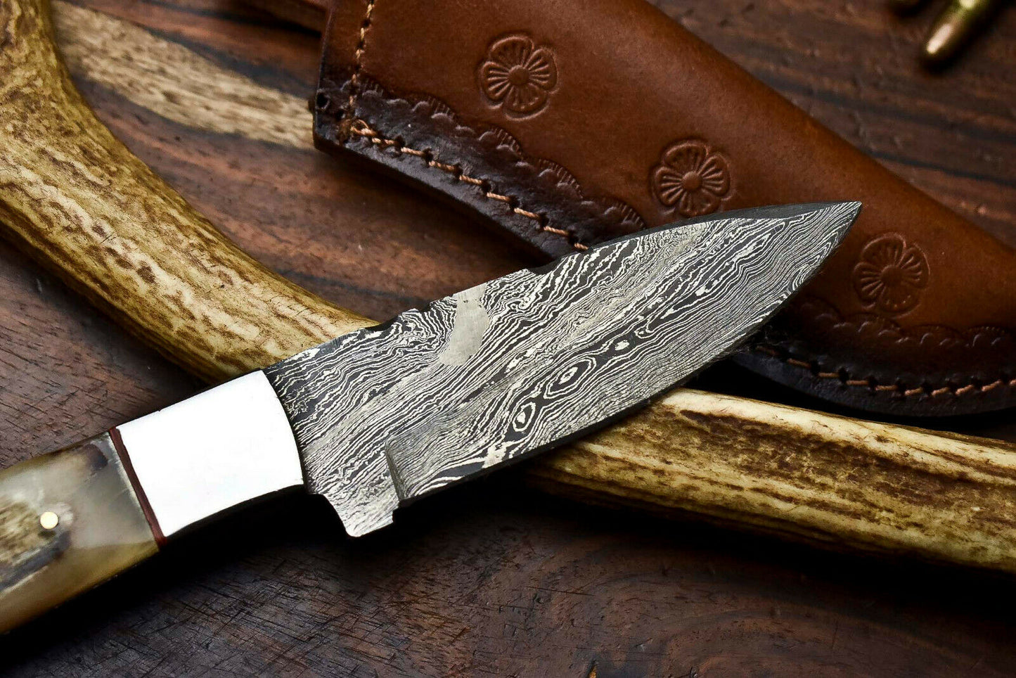 HS-617 Handmade Damascus Skinning Blade Camping Full Tang Knife