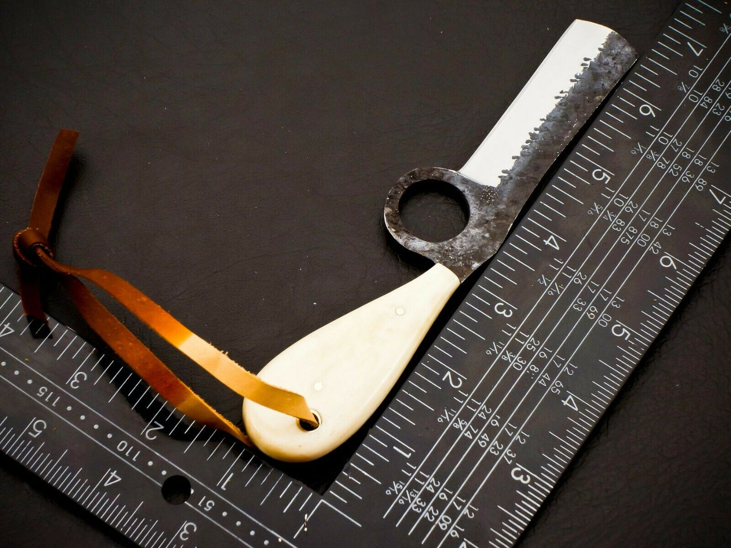 HS-959 Carbon Steel Cowboy Bull Cutter Knife – 6.5 Inch, Blade-Forward, Full Tang