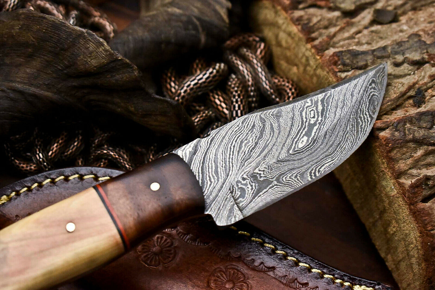 HS-703 Custom Handmade Damascus Steel Skinner Knife - Beautiful Wood Handle