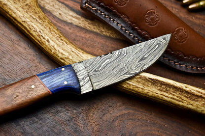 HS-622 Handmade Damascus Skinning Blade Camping Full Tang Knife