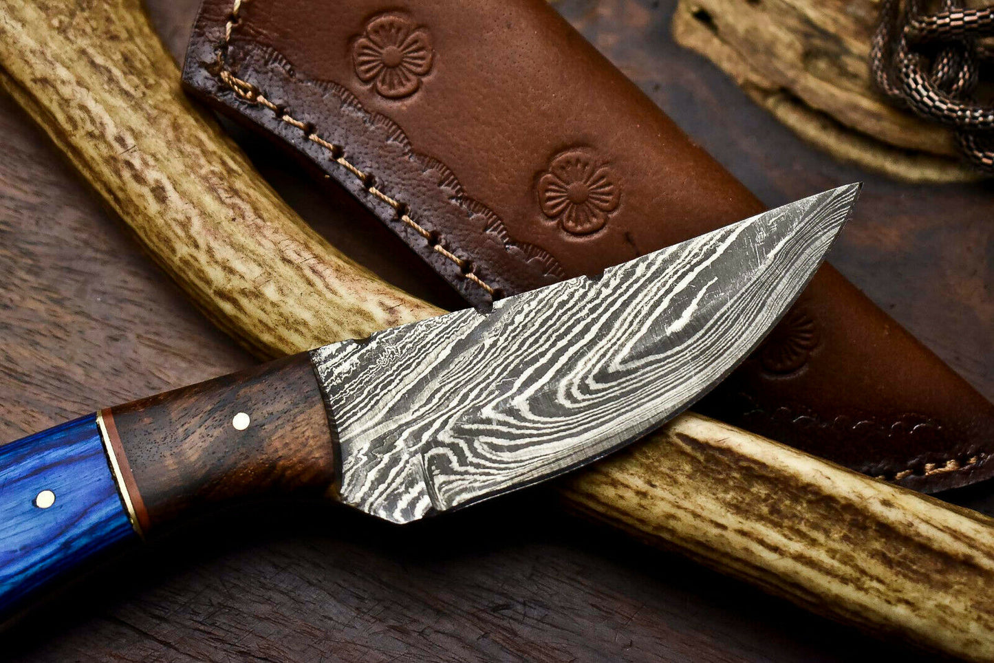 HS-680 Custom Handmade Damascus Steel Skinner Knife - Beautiful Wood Handle