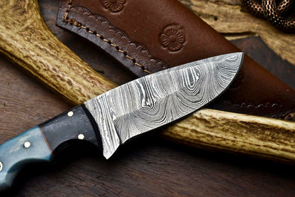 HS-644 Custom Handmade Damascus Hunting Skinning Blade Hunter Camping Full Tang Knife