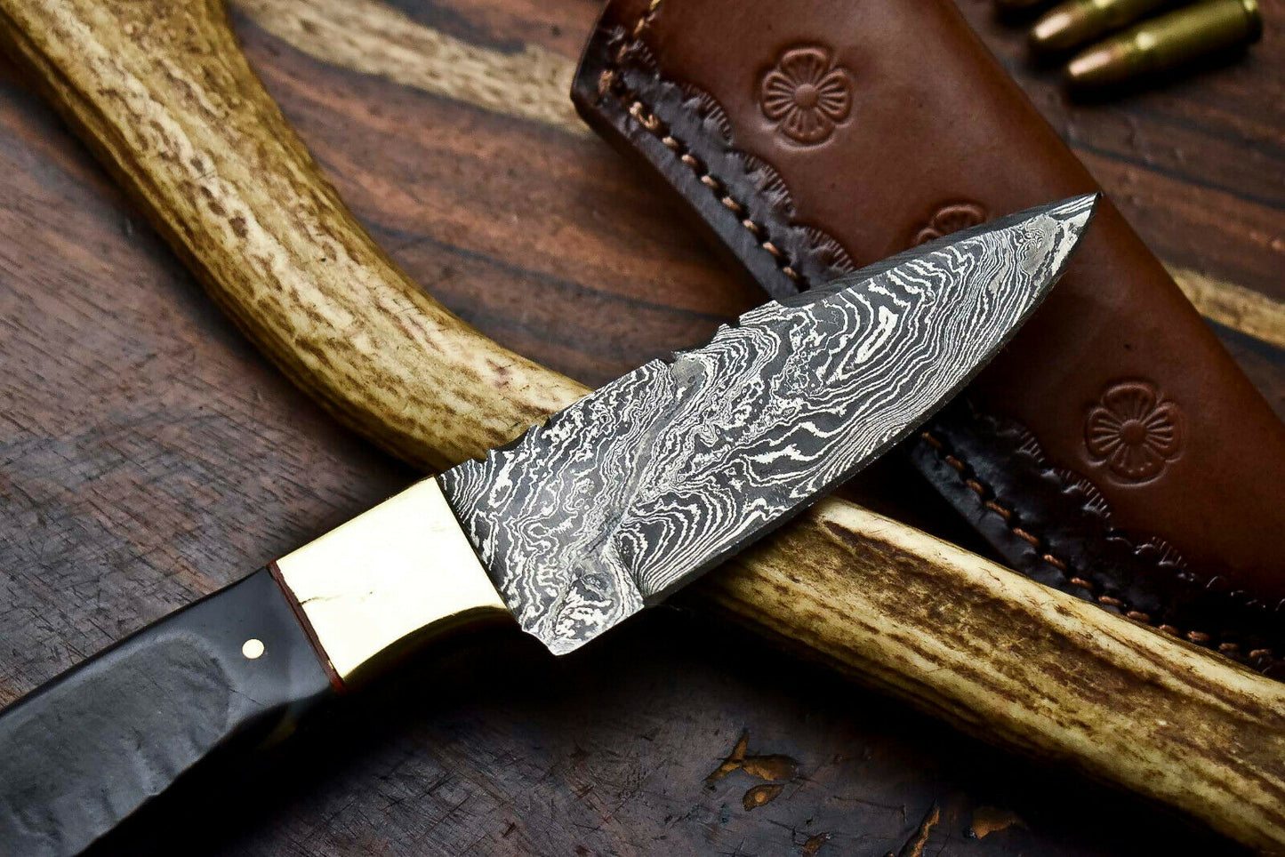 HS-614 Handmade Damascus Skinning Blade Camping Full Tang Knife