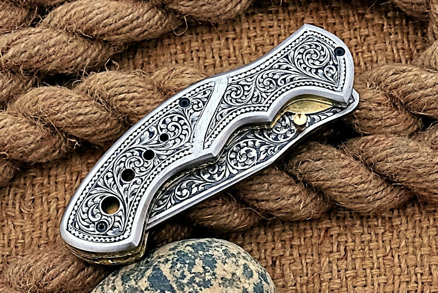Custom Made Hand Engraved Folding-Pocket Knife Life Time Used With Very Good Price