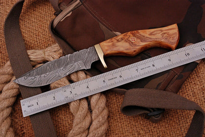 HS-428 | Custom Handmade Damascus Steel Hunting Knife - Beautiful Wood Handle