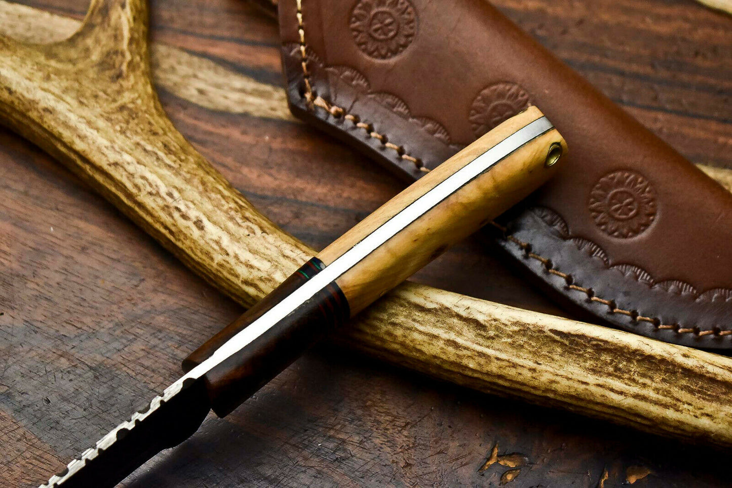 HS-605 Handmade Damascus Skinning Blade Camping Full Tang Knife